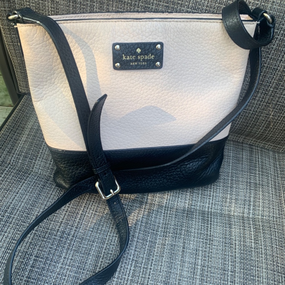 Kate Spade Crossbody - Picture 2 of 2